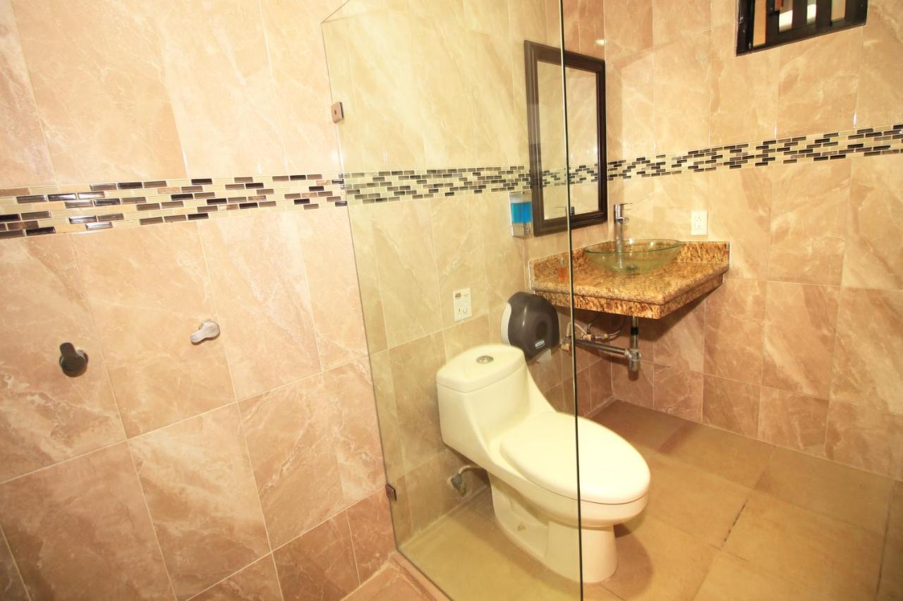 Papagayo Hotel Boutique Playa del Carmen Zewnętrze zdjęcie Bathroom